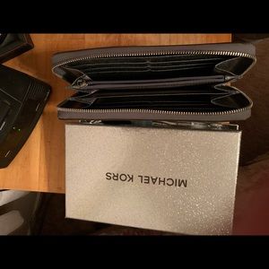 Michael Kors Wallet in Silver